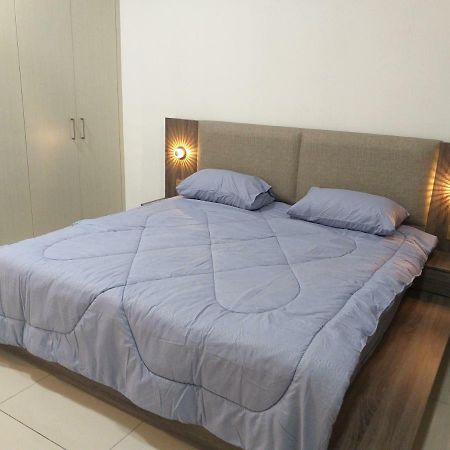 Aliff Avenue 2 Bedroom Homestay Johor Bahru Bagian luar foto