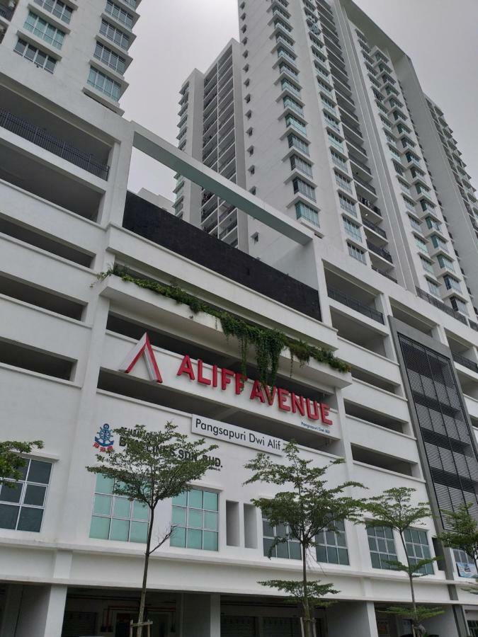 Aliff Avenue 2 Bedroom Homestay Johor Bahru Bagian luar foto